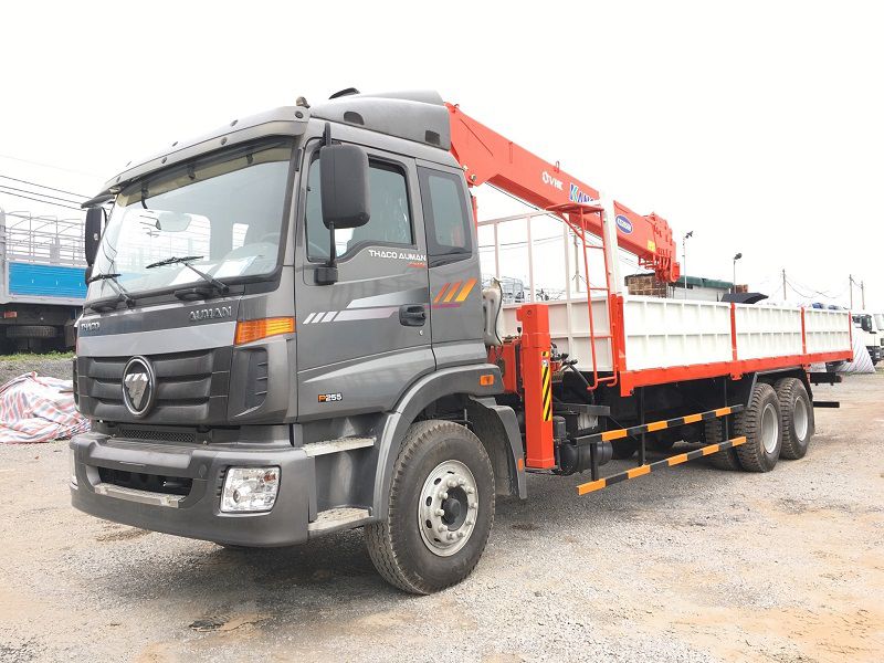 Xe tải THACO AUMAN C240C gắn cẩu kanglim KS2056H 7 tấn
