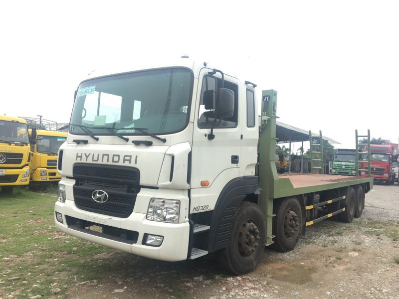Xe chở máy công trình Hyundai HD320