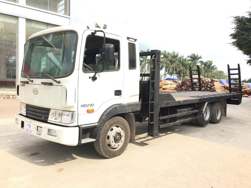 Xe chở máy công trình huyndai hd210